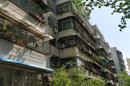 国仕山3室2厅1卫80万100m2中档装修出售